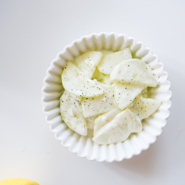 Creamy Keto Cucumber Salad [5-Min Recipe]