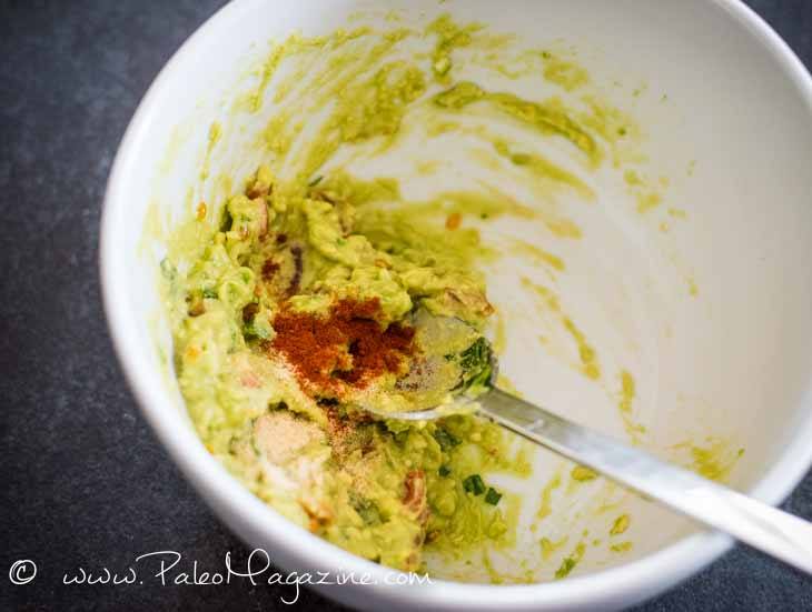 Easy Keto Guacamole Recipe with Lime Pieces [Paleo, Keto] #paleo #keto #recipes - https://ketosummit.com/easy-keto-guacamole-recipe-lime-pieces