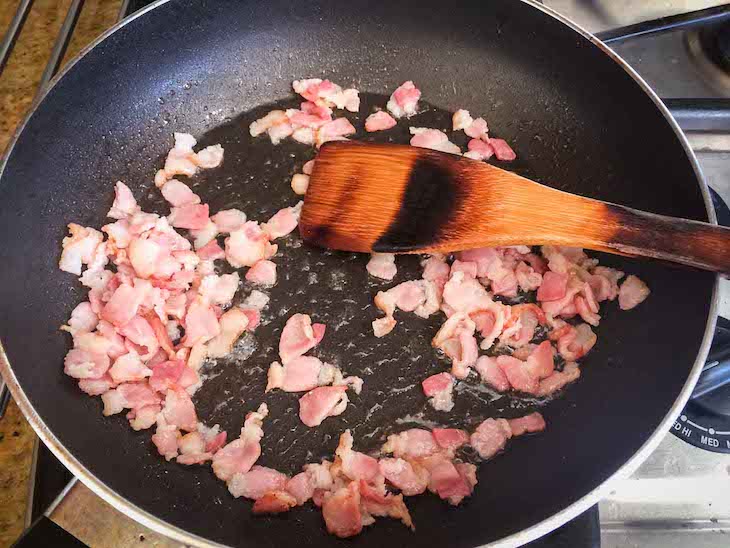 Keto Spinach Mushroom Bacon Saute Recipe #keto https://ketosummit.com/keto-spinach-mushroom-bacon-saute-recipe
