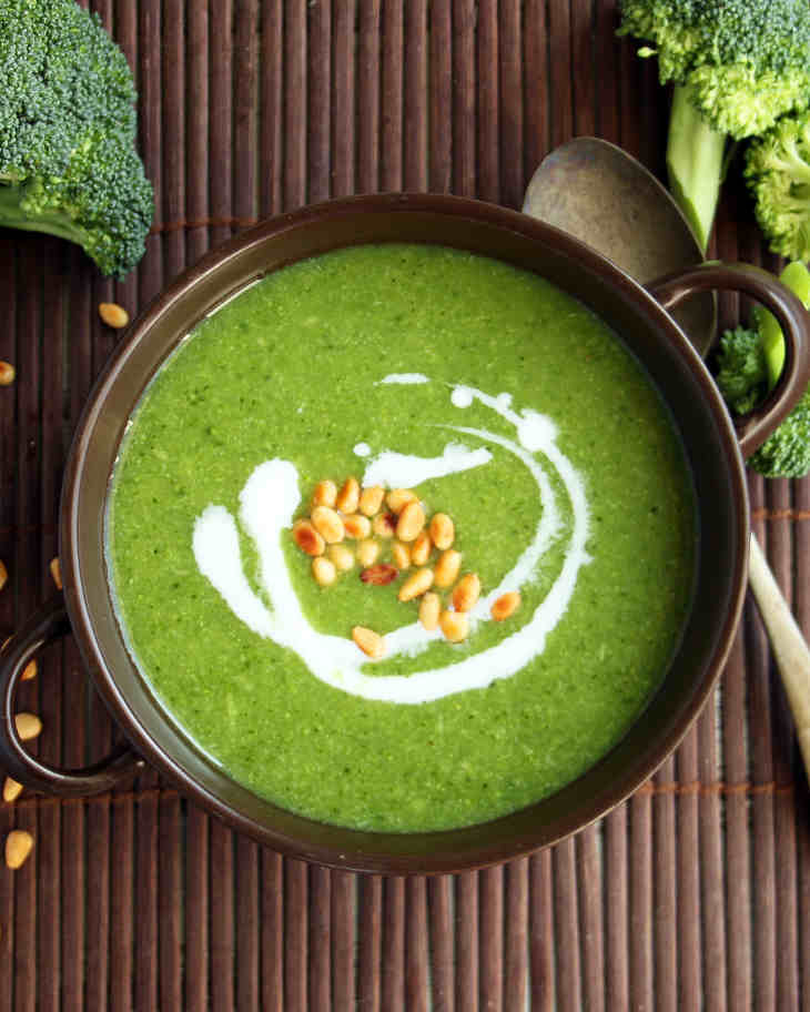 Keto Broccoli Soup Recipe #keto https://ketosummit.com/keto-broccoli-soup-recipe