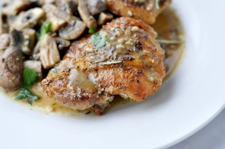 Herbed Chicken And Mushrooms