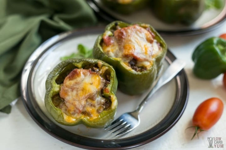 Low Carb Stuffed Peppers Topped With Cheese