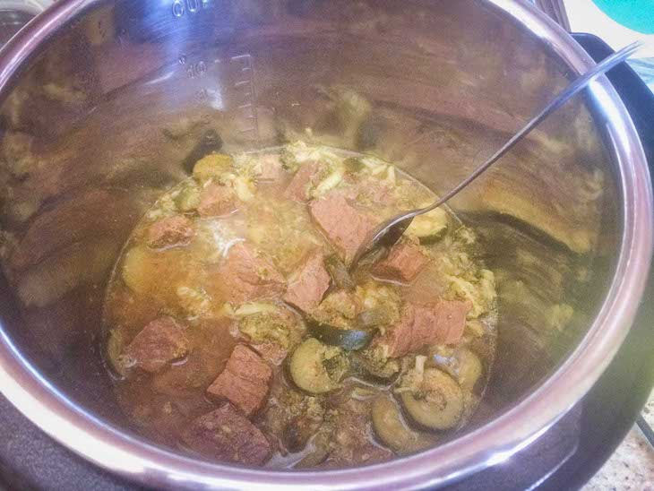 Pressure Cooker Keto Beef Curry Recipe #keto https://ketosummit.com/pressure-cooker-keto-beef-curry-recipe