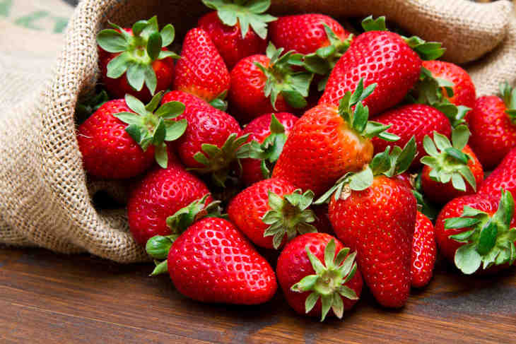 Strawberries are great keto fruits