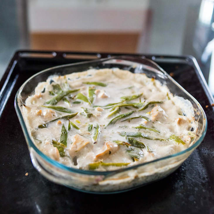 Keto Chicken Green Bean Casserole Recipe [Dairy-Free] #keto https://ketosummit.com/keto-chicken-green-bean-casserole-recipe-dairy-free