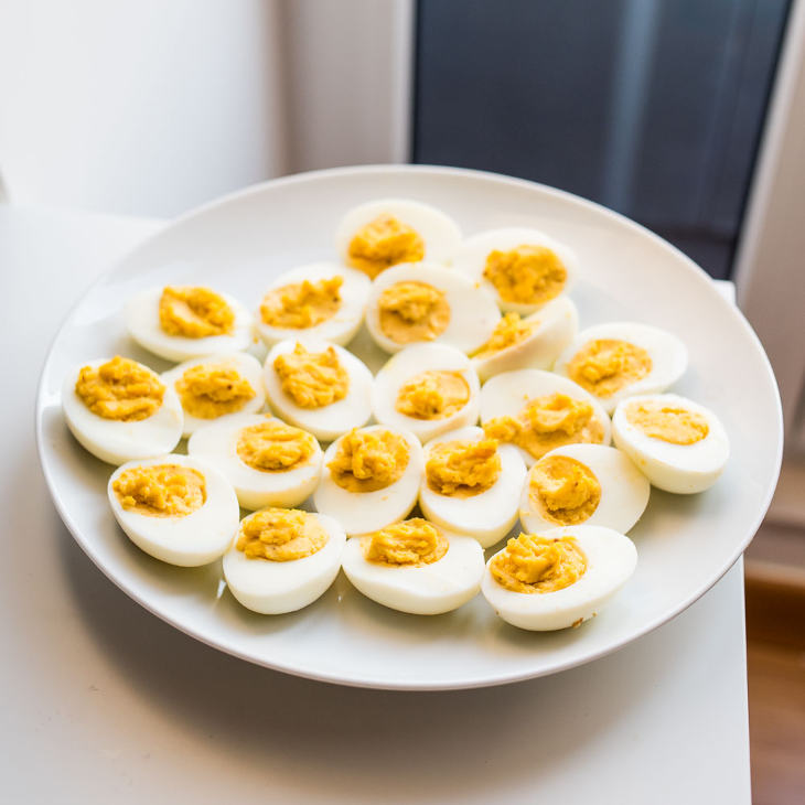 Keto No-Mayo Deviled Eggs [Dairy-Free] #keto https://ketosummit.com/keto-no-mayo-deviled-eggs