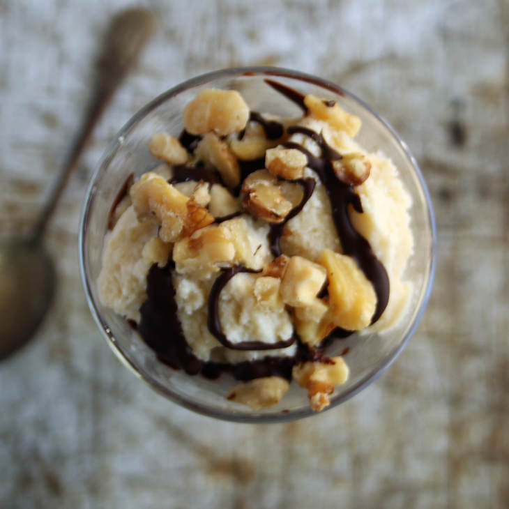 Keto Sundae Brownie Recipe with Vanilla Ice Cream #keto https://ketosummit.com/keto-sundae-brownie-recipe