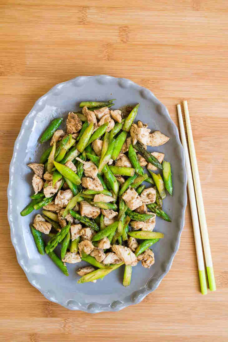 Keto Chinese Asparagus Chicken Stir-Fry Recipe #keto https://ketosummit.com/keto-chinese-asparagus-chicken-stirfry-recipe
