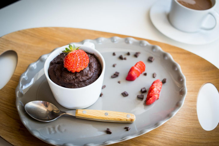 Keto Chocolate Mug Cake Recipe #keto https://ketosummit.com/keto-chocolate-mug-cake-recipe