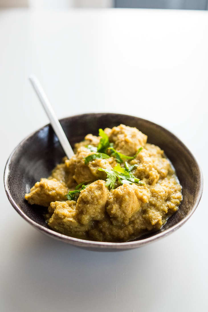 Keto Cauliflower Chicken Curry #keto https://ketosummit.com/keto-cauliflower-chicken-curry