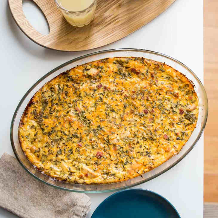 Keto Chicken and Bacon Casserole with Thyme #keto https://ketosummit.com/keto-chicken-bacon-casserole-thyme