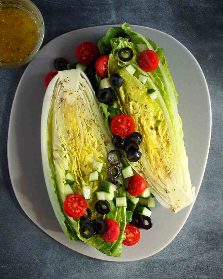 Keto Greek Salad Wedges Recipes #keto https://ketosummit.com/keto-greek-salad-wedges-recipe
