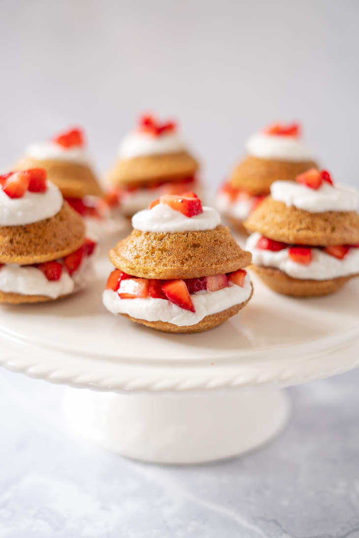 https://ketosummit.com/keto-mini-strawberry-shortcakes-recipe